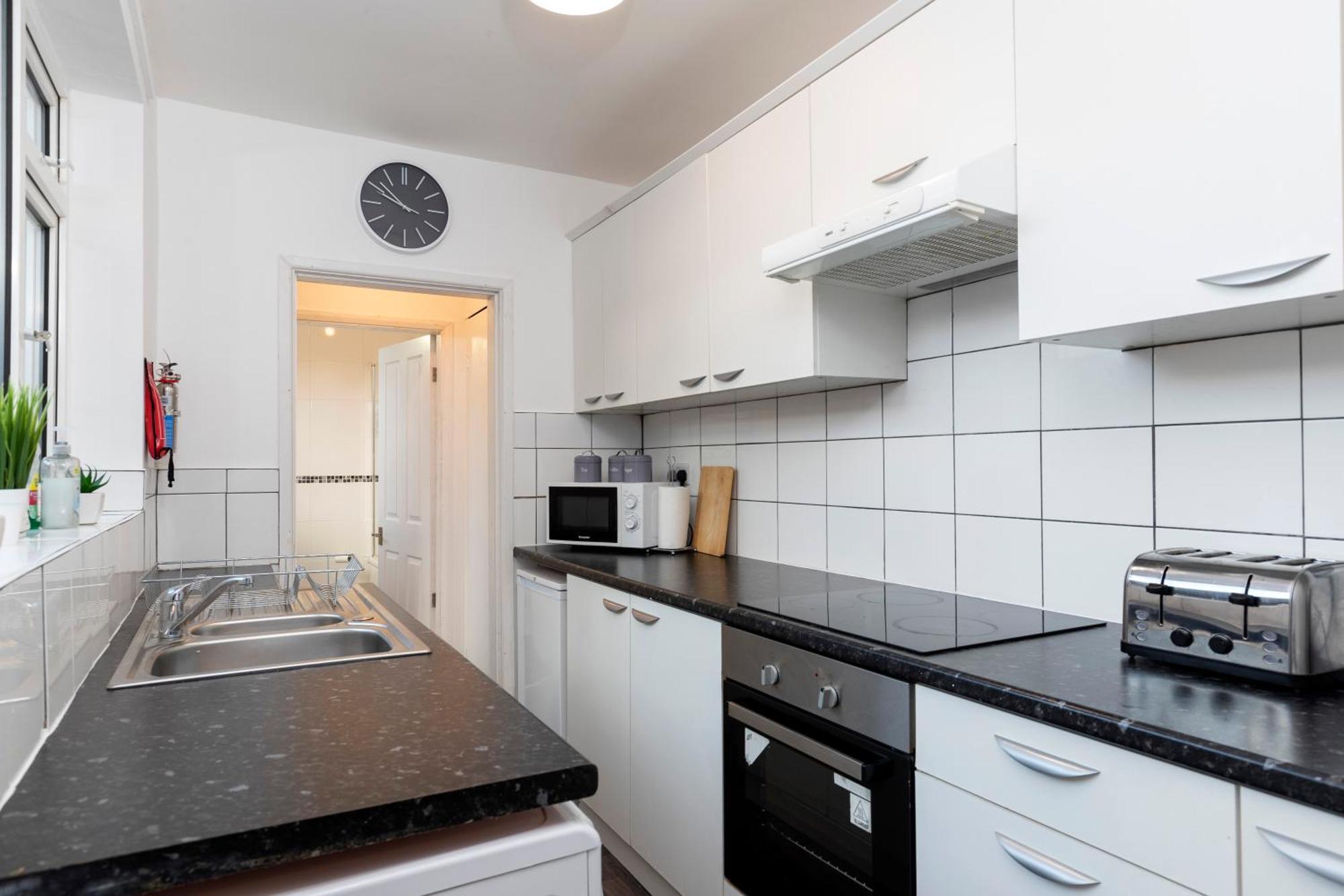 Quiet And Comfy House With 2 Bedrooms And 2 Bathrooms Super Fast Wifi And Crisp Hotel Standard White Linen Hosted By Our Home Short Stays Darlington (Durham) Exterior foto